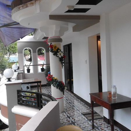 Vali-Joe Travel Lodge El Nido Exterior photo
